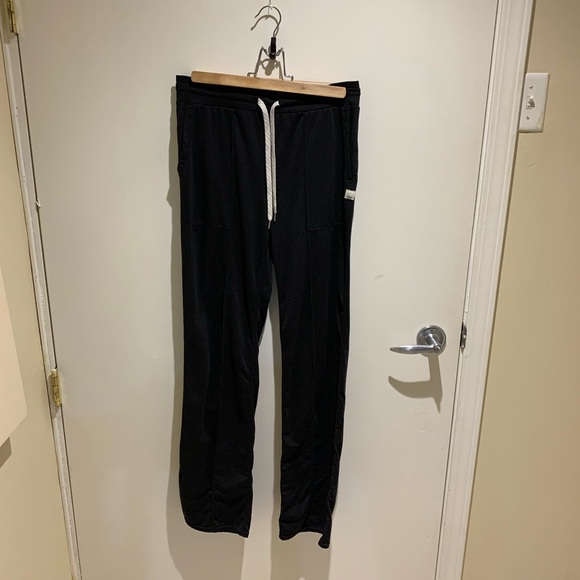 Vuori halo wide leg flare pant - Picture 1 of 8